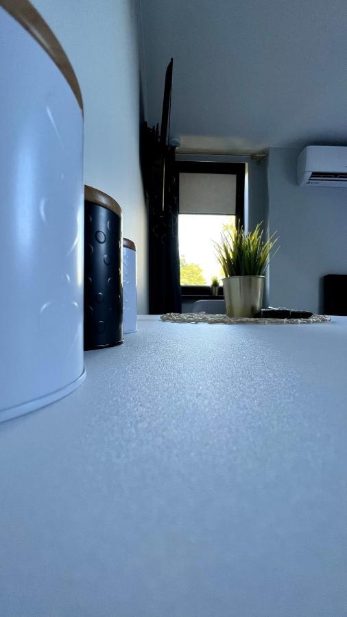 Aparthotel W Dolinie Stawow Zator By Housine Las Dış mekan fotoğraf
