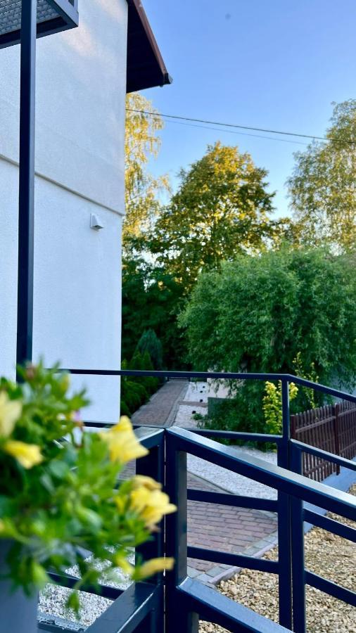 Aparthotel W Dolinie Stawow Zator By Housine Las Dış mekan fotoğraf